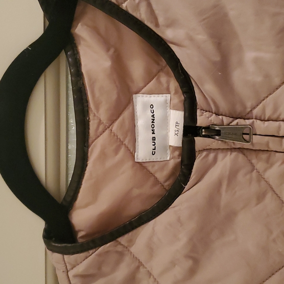 CLUB MONACO VEST. - Picture 3 of 4